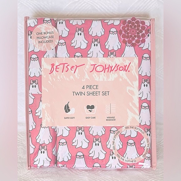 SALE - Betsey Johnson Hey Boo Bow Ghost Pink Halloween Sheet Set - 4pc - Twin - Picture 1 of 5